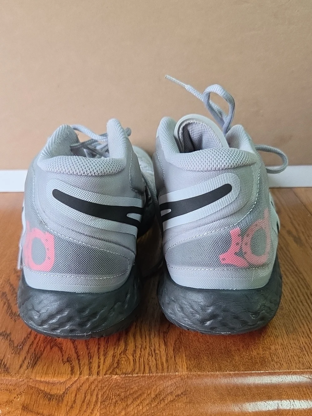 Nike KD Trey 5 VIII 2020 Size 11 basketball shoes